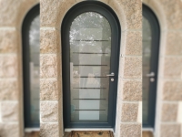 Installation d&#039;une porte d&#039;entrée Bois/Alu à La-Chapelle-Sur-Erdre (44240).