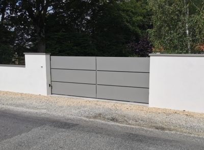 Installation d'un portail aluminium à La-Haie-Fouassière (44690)