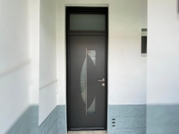 Installtion d'une porte d'entrée aluminium K-LINE à Nantes (44300)